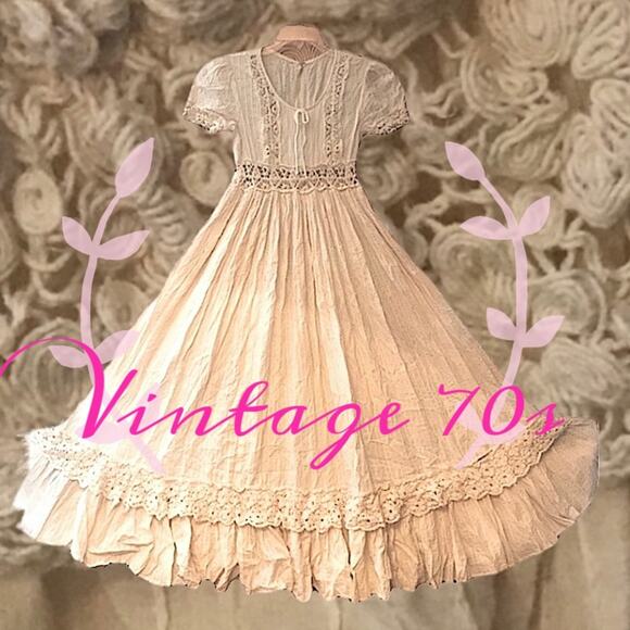 Vintage 1970s Crochet Embellished Prairie Country Wedding  Dress SZ S - Picture 3 of 15